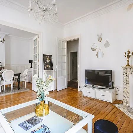 Appartement Clovis Luxueux Centre Au Pied De La Cathedrale Reims