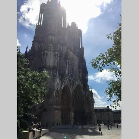 Appartement Clovis Luxueux Centre Au Pied De La Cathedrale Reims